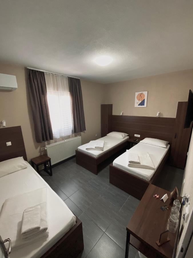 Garni Djerdan Hotel Kraljevo Exterior foto