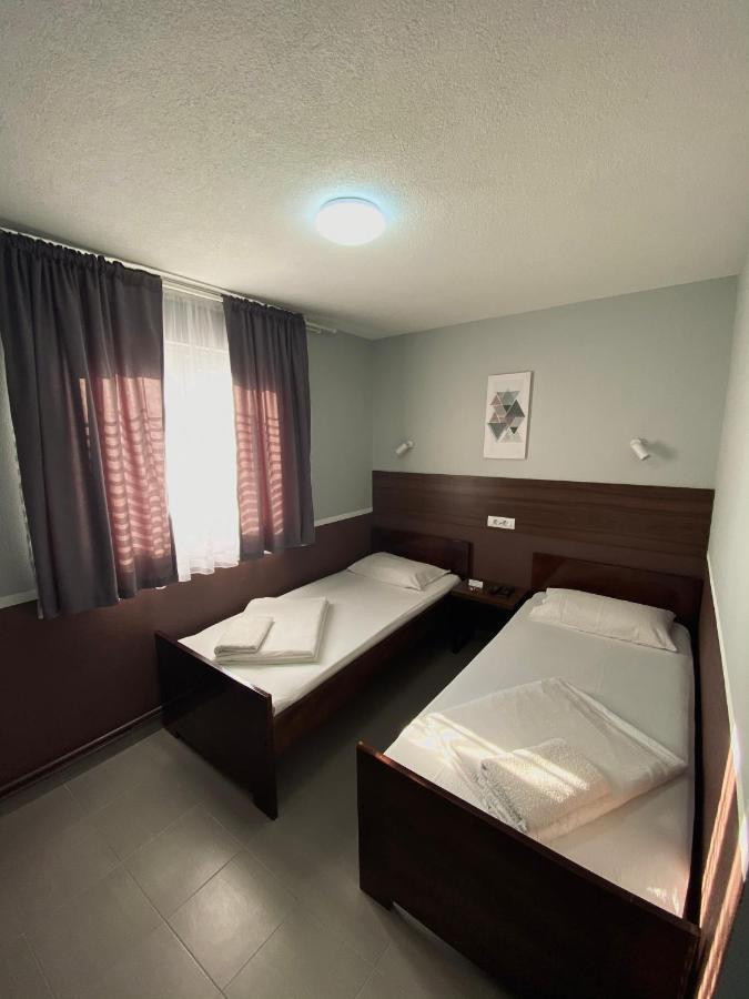 Garni Djerdan Hotel Kraljevo Exterior foto